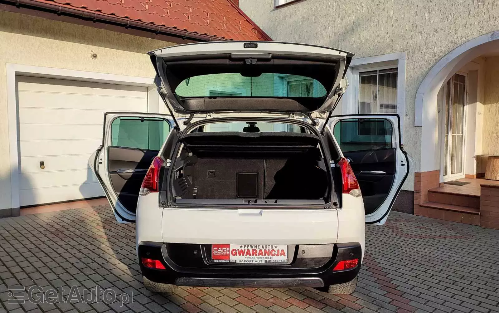 PEUGEOT 3008 1.6 HDi Premium