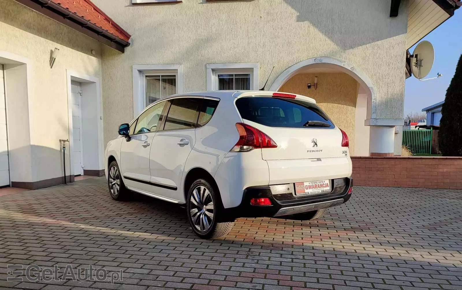 PEUGEOT 3008 1.6 HDi Premium