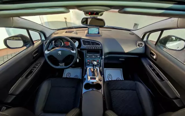 PEUGEOT 3008 1.6 HDi Premium