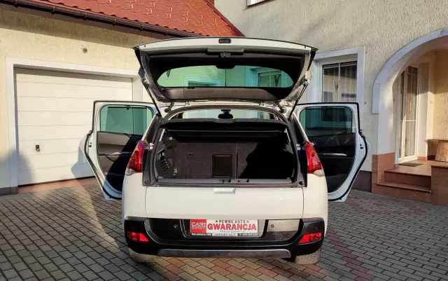 PEUGEOT 3008 1.6 HDi Premium