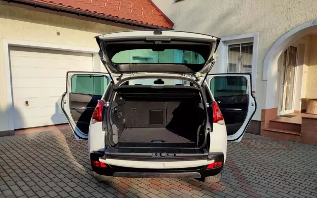 PEUGEOT 3008 1.6 HDi Premium