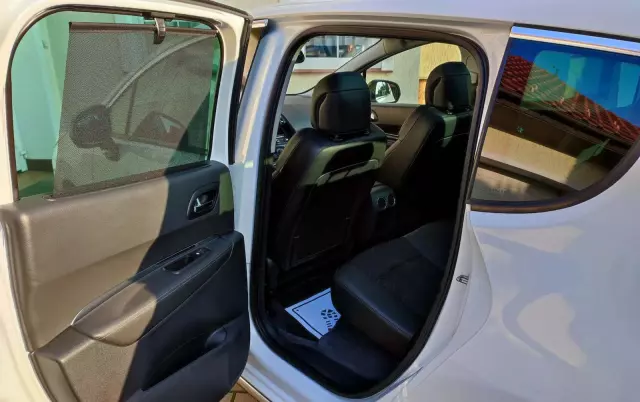 PEUGEOT 3008 1.6 HDi Premium