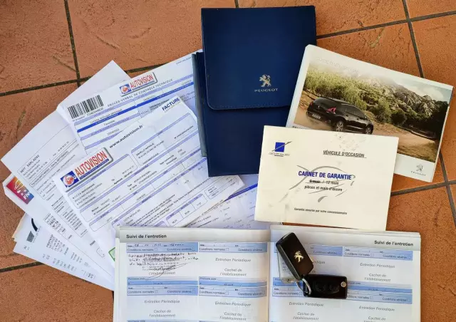 PEUGEOT 3008 1.6 HDi Premium