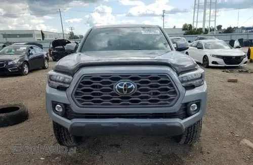 TOYOTA Tacoma 