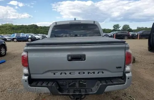 TOYOTA Tacoma 