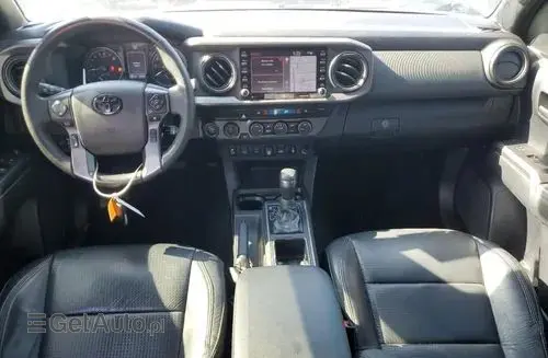 TOYOTA Tacoma 