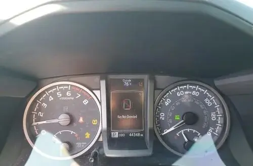 TOYOTA Tacoma 