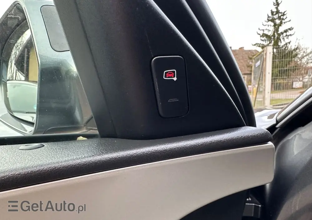 AUDI A6 Avant 2.0 TDI Ultra DPF S tronic
