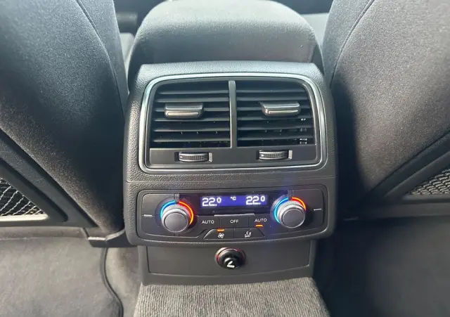 AUDI A6 Avant 2.0 TDI Ultra DPF S tronic