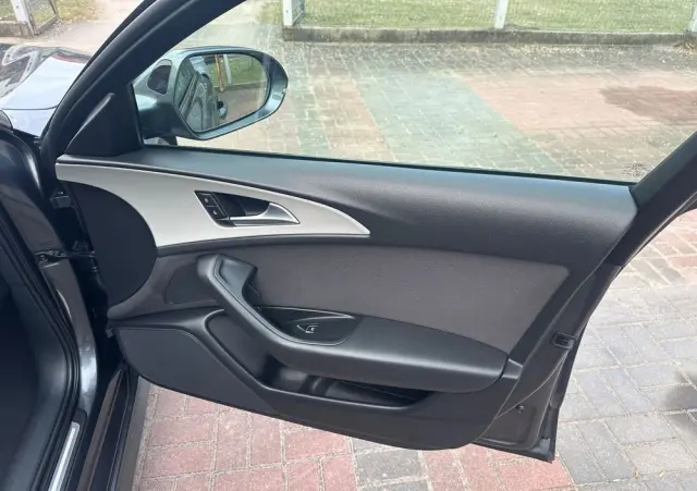 AUDI A6 Avant 2.0 TDI Ultra DPF S tronic