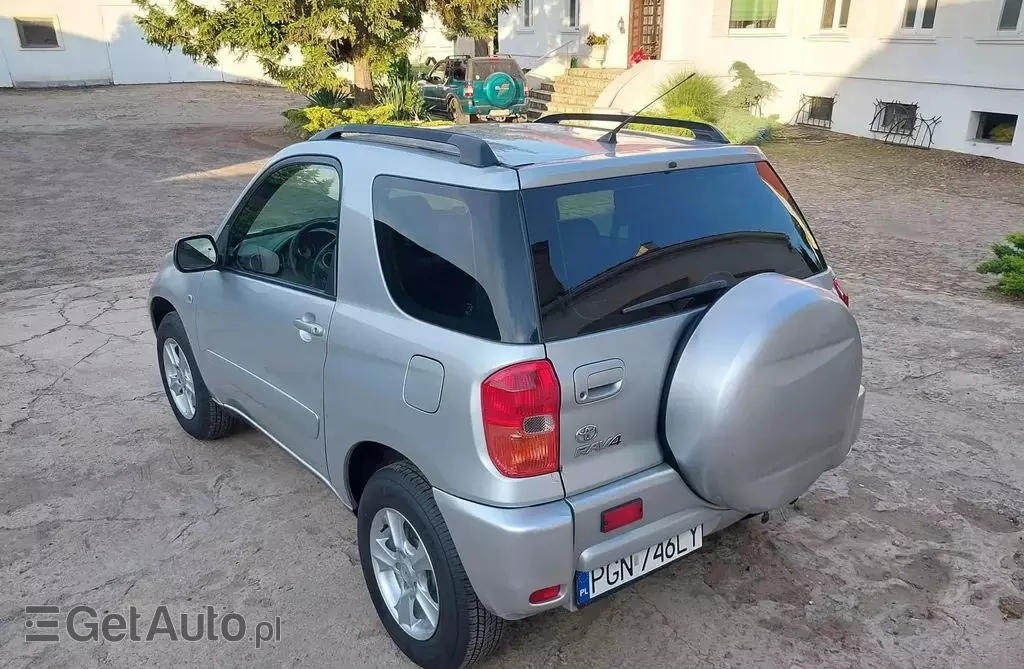 TOYOTA RAV4 