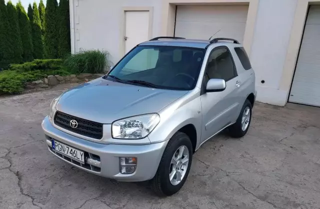 TOYOTA RAV4 