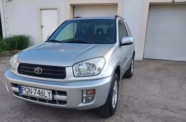 TOYOTA RAV4 