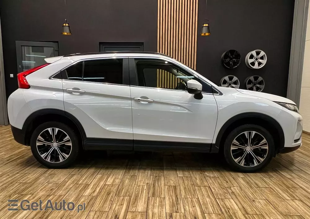 MITSUBISHI Eclipse Cross 1.5 T GPF Invite Plus