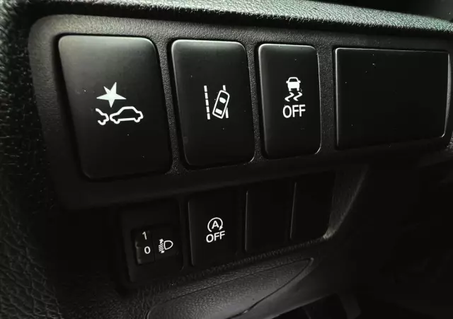 MITSUBISHI Eclipse Cross 1.5 T GPF Invite Plus