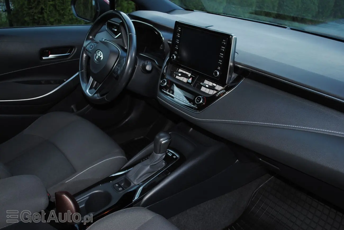 TOYOTA Corolla Active e-CVT