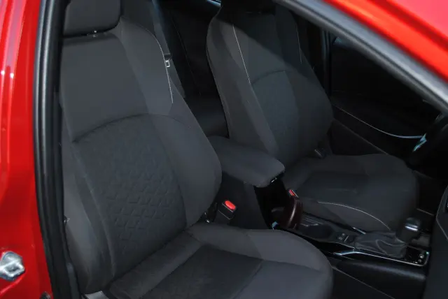 TOYOTA Corolla Active e-CVT