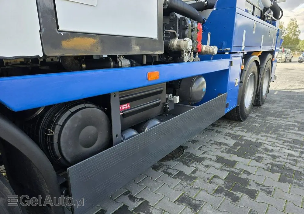 RENAULT WUKO RIVARD  RECYTLING do zbierania odpadów płynnych 