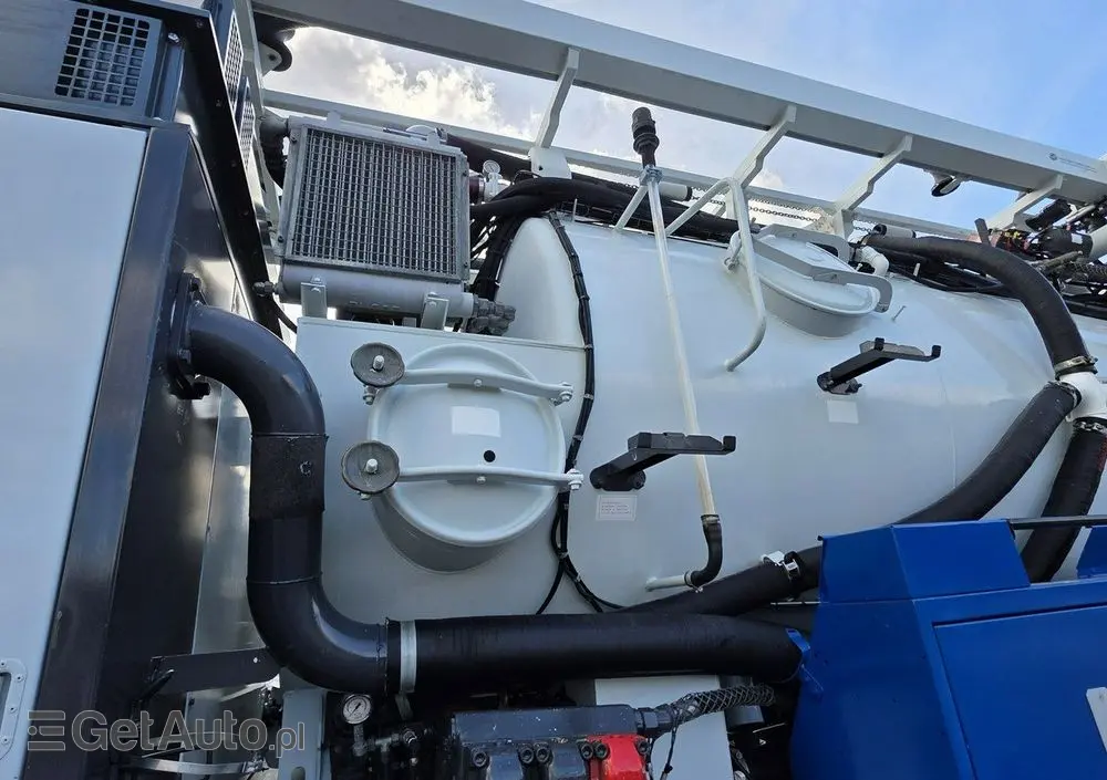 RENAULT WUKO RIVARD  RECYTLING do zbierania odpadów płynnych 