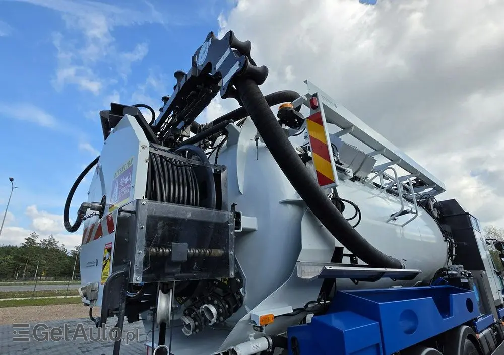 RENAULT WUKO RIVARD  RECYTLING do zbierania odpadów płynnych 