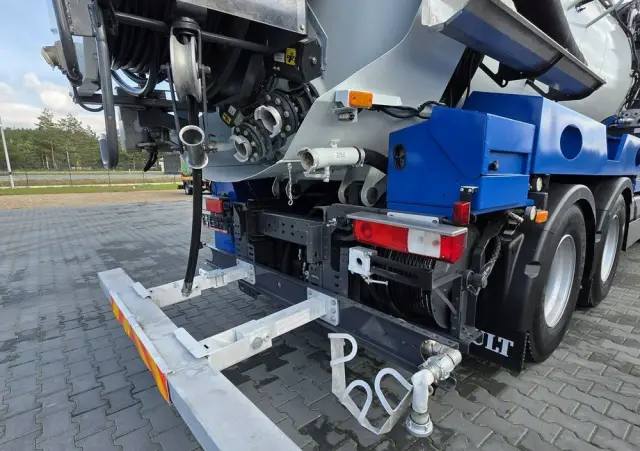 RENAULT WUKO RIVARD  RECYTLING do zbierania odpadów płynnych 