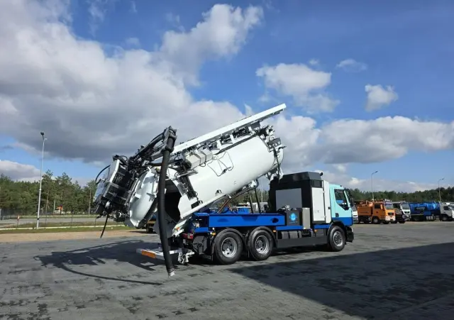 RENAULT WUKO RIVARD  RECYTLING do zbierania odpadów płynnych 
