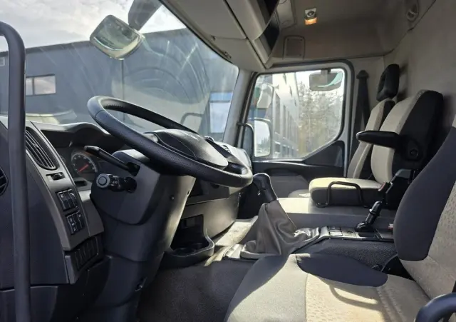 RENAULT WUKO RIVARD  RECYTLING do zbierania odpadów płynnych 