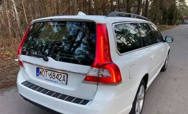 VOLVO V70 