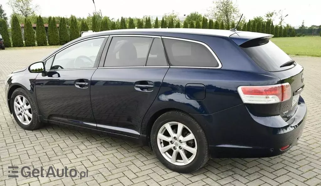 TOYOTA Avensis 
