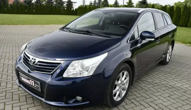 TOYOTA Avensis 