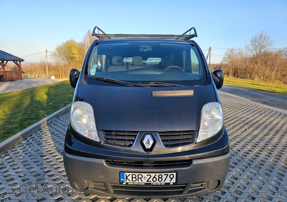 RENAULT Trafic 