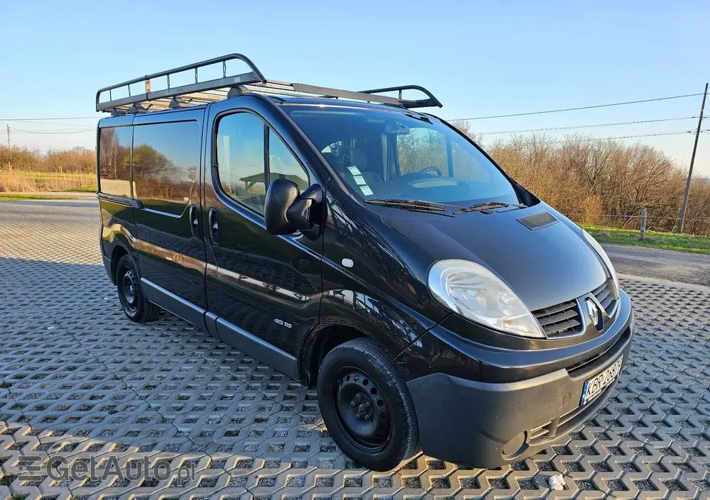 RENAULT Trafic 
