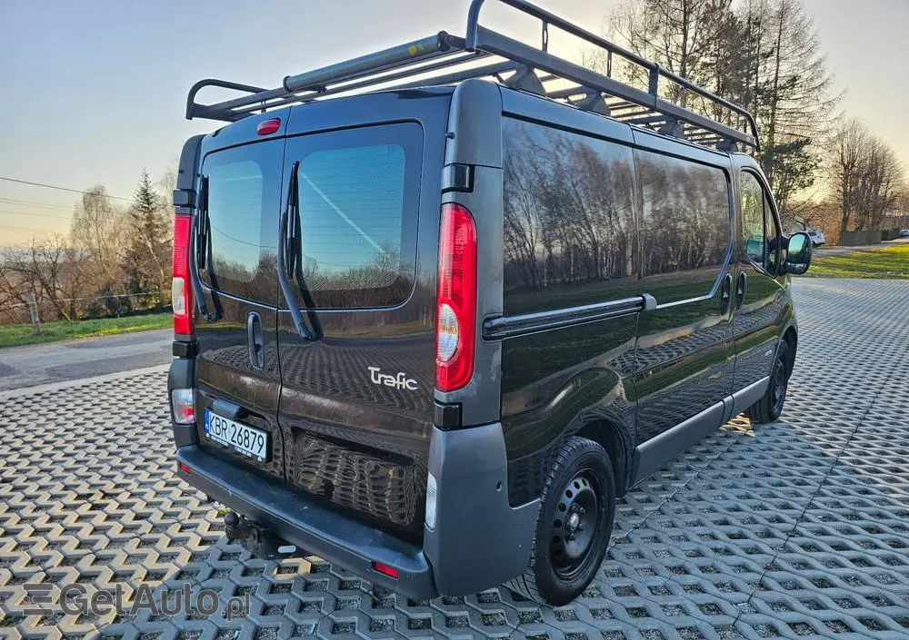 RENAULT Trafic 