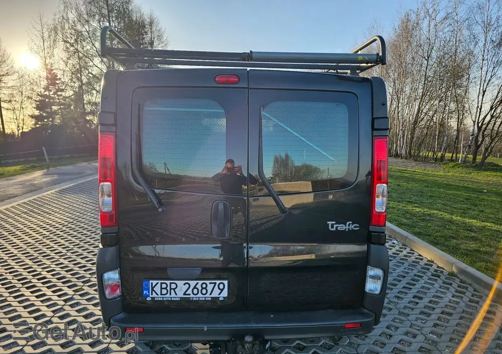 RENAULT Trafic 