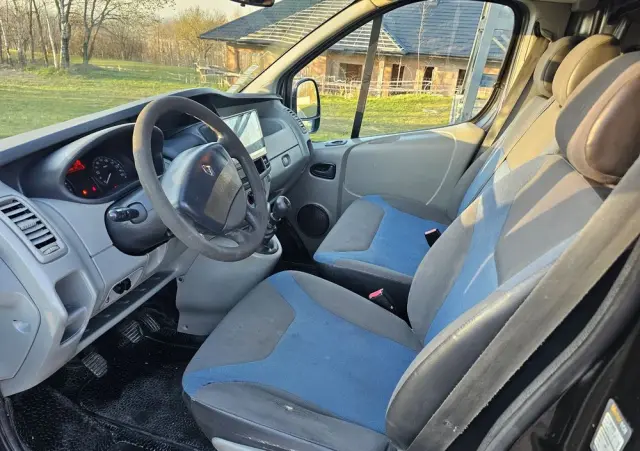 RENAULT Trafic 