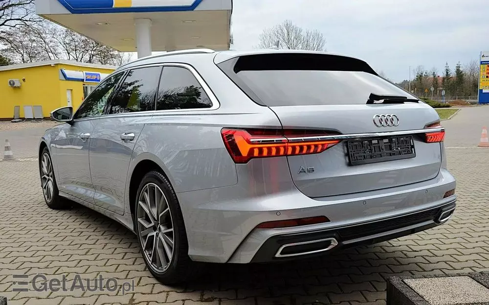 AUDI A6 Avant 40 TDI S tronic S line