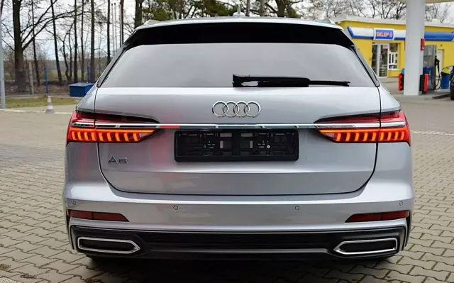 AUDI A6 Avant 40 TDI S tronic S line