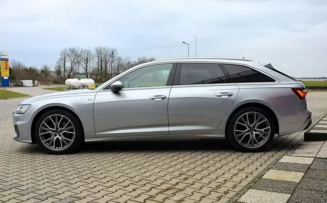 AUDI A6 Avant 40 TDI S tronic S line