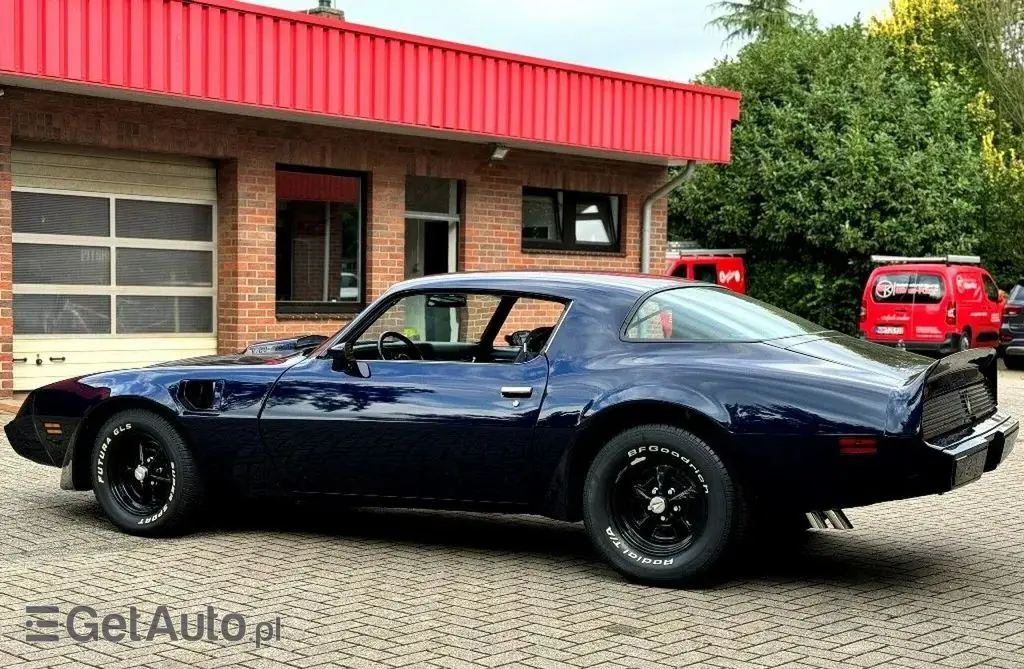 PONTIAC Firebird 