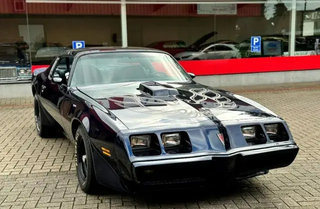 PONTIAC Firebird 