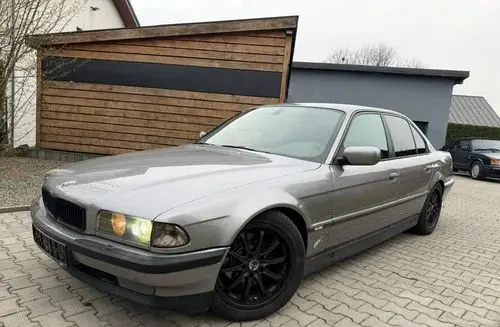 BMW 728 