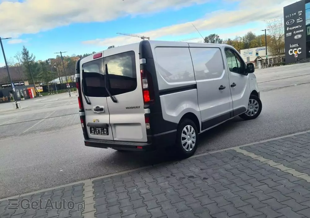 RENAULT Trafic 