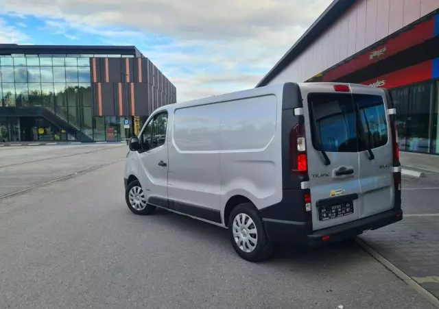 RENAULT Trafic 