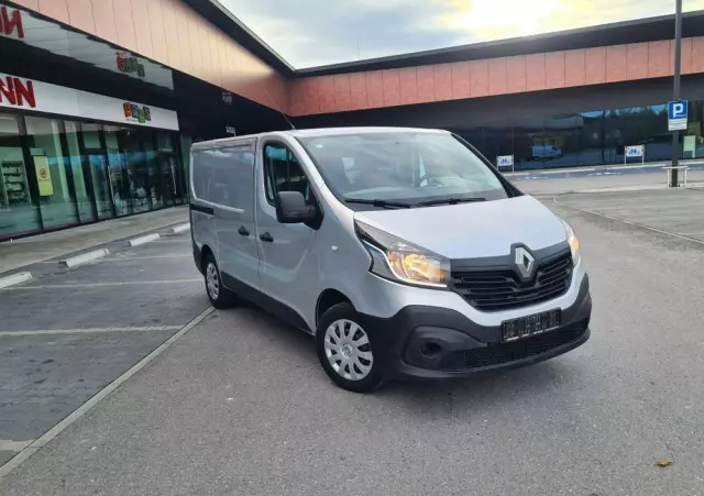 RENAULT Trafic 