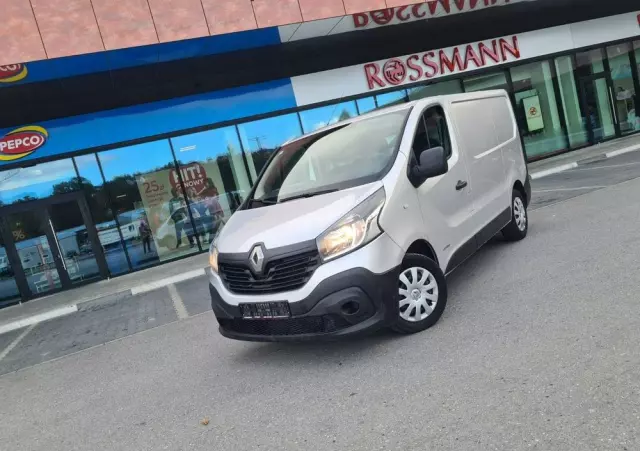 RENAULT Trafic 