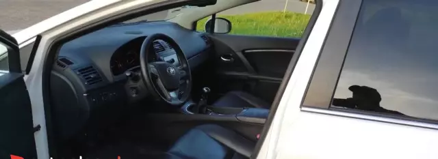 TOYOTA Avensis 