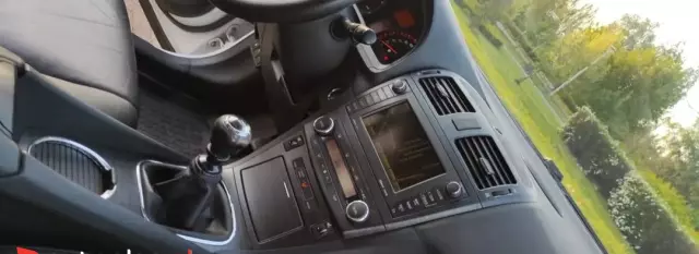 TOYOTA Avensis 