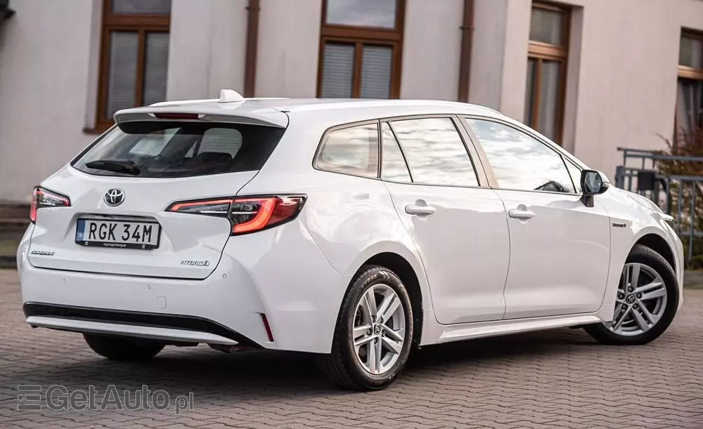 TOYOTA Corolla 1.8 Hybrid Touring Sports