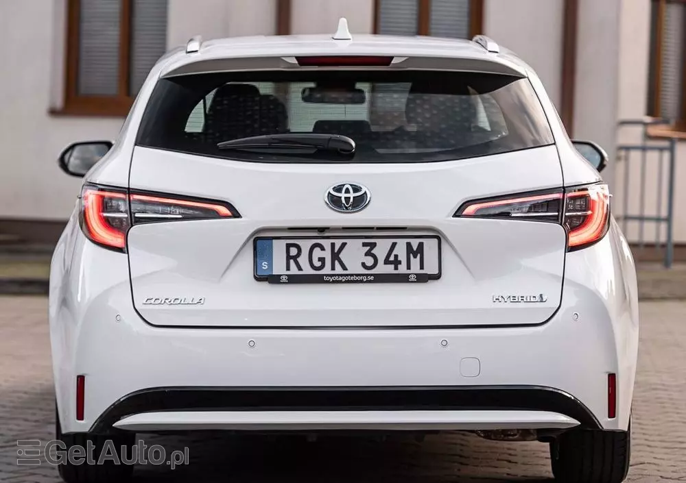 TOYOTA Corolla 1.8 Hybrid Touring Sports