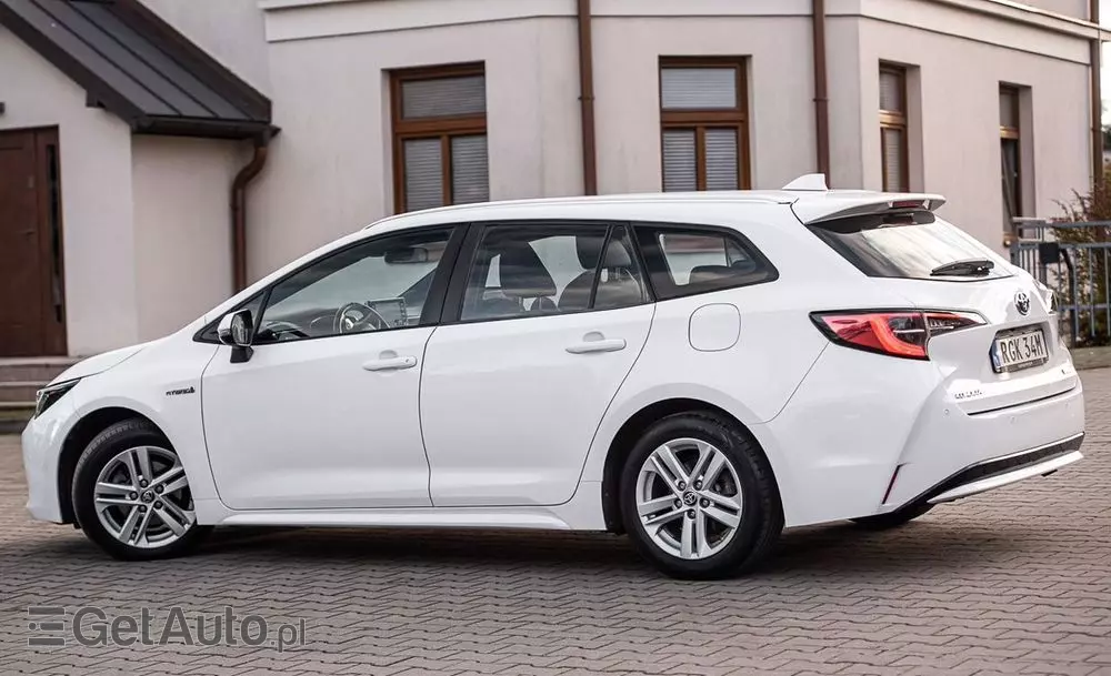 TOYOTA Corolla 1.8 Hybrid Touring Sports